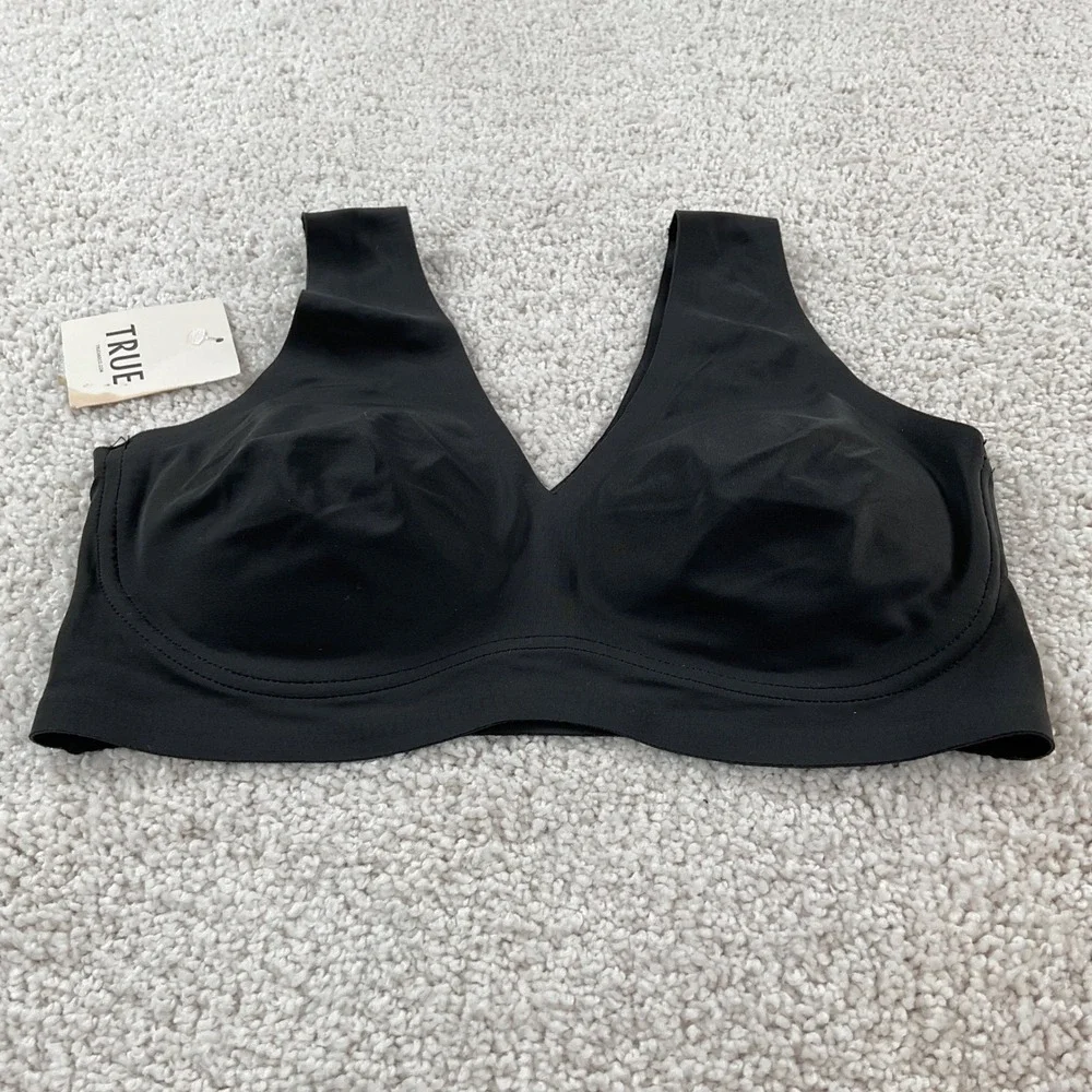True & Co True Body Lift V-Neck‎ Bra Black Seamless Wirefree 14838-001 XS NEW